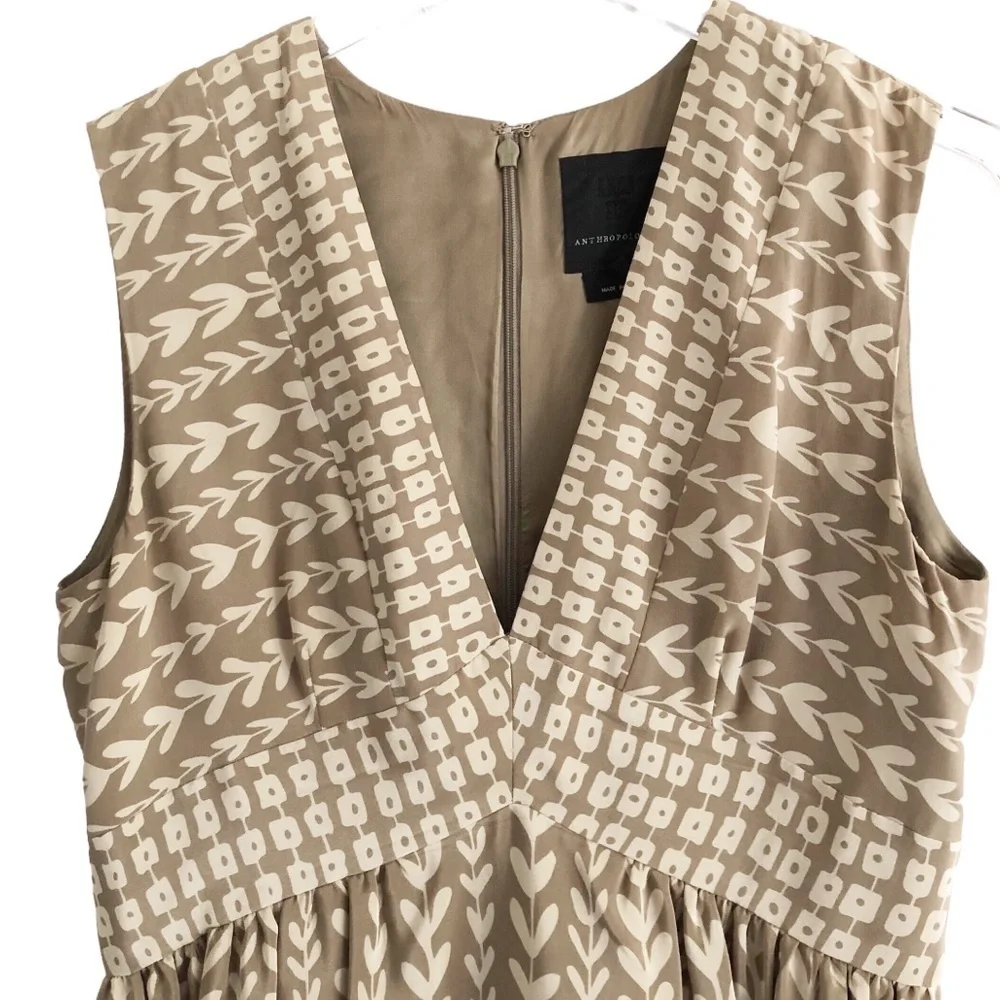 Sleeveless V-Neck Beige and Purple Patterned Women's Dress - Picture 2 of 12